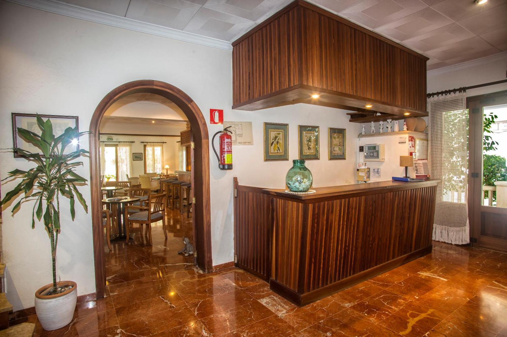 Hotel Martorell By Mhr كولونيا سانت خورذي المظهر الخارجي الصورة