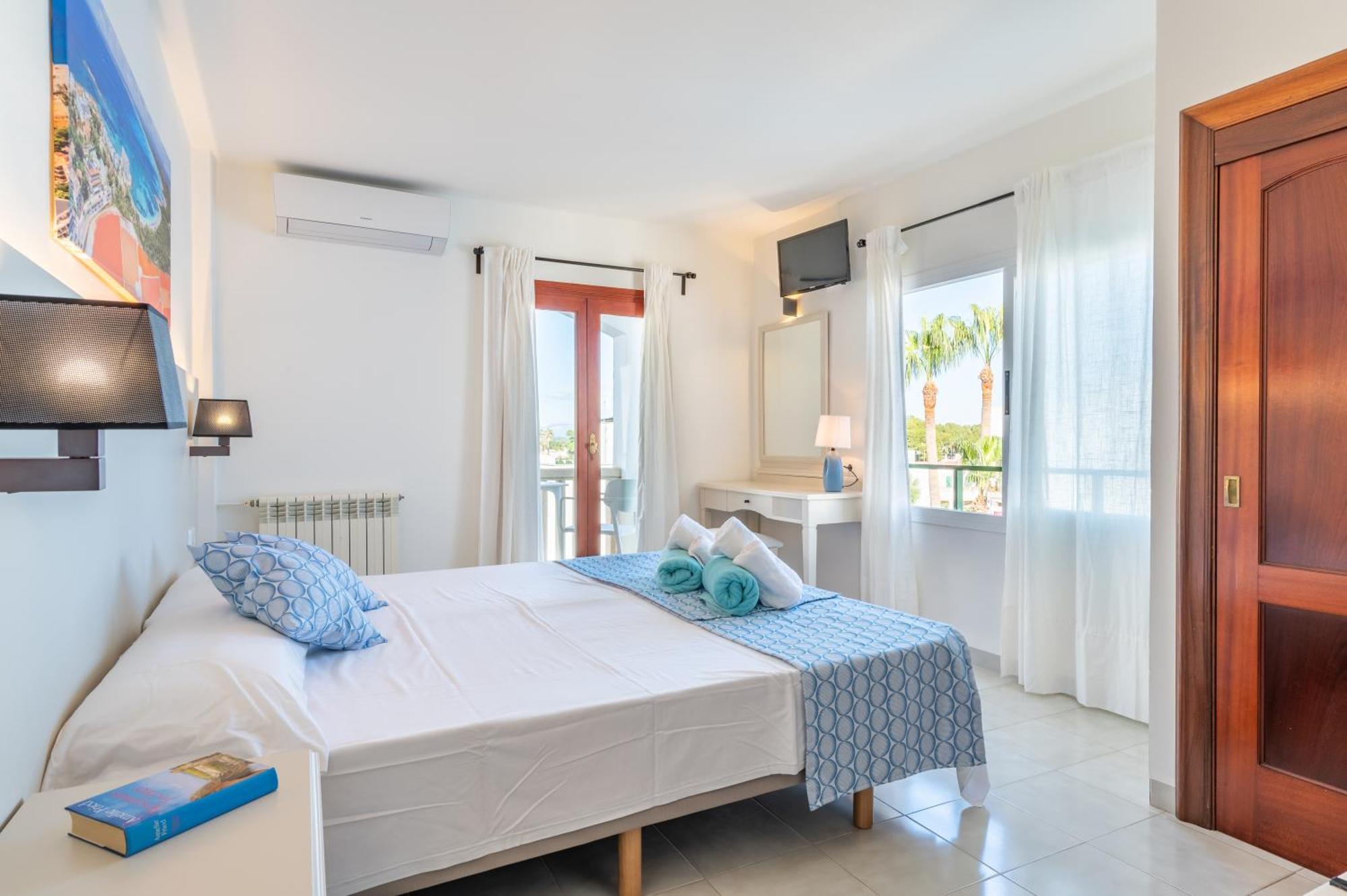 Hotel Martorell By Mhr كولونيا سانت خورذي المظهر الخارجي الصورة